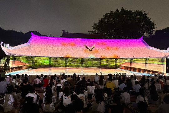 Ra mắt phim 3D Mapping “Vun đắp hiền tài”: Thêm sức hút cho tour đêm Văn Miếu - Quốc Tử Giám
