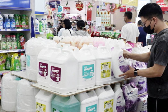 Siêu thị khuyến mãi hàng nhãn riêng, nâng giá trị hàng Việt