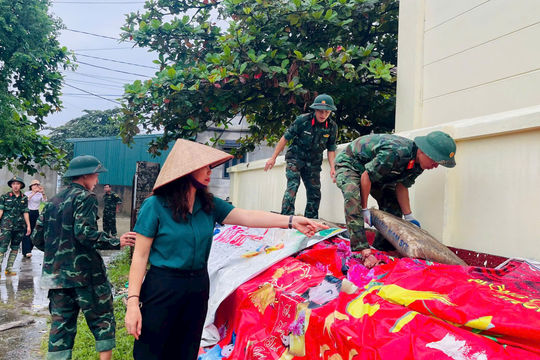 Trường học Hà Nội linh hoạt tổ chức dạy học tại vùng còn ngập