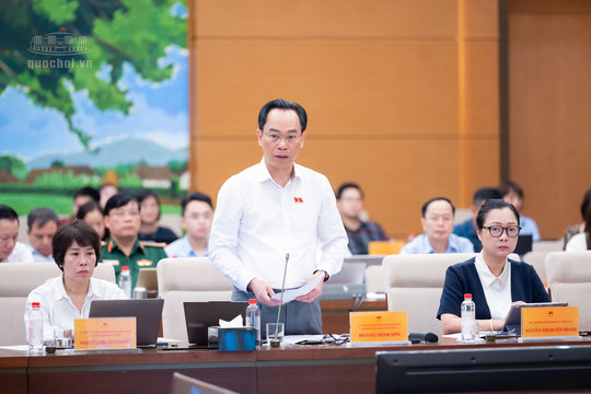 Bộ trưởng Bộ Giáo dục và Đào tạo giải trình những vấn đề được cử tri, nhân dân quan tâm