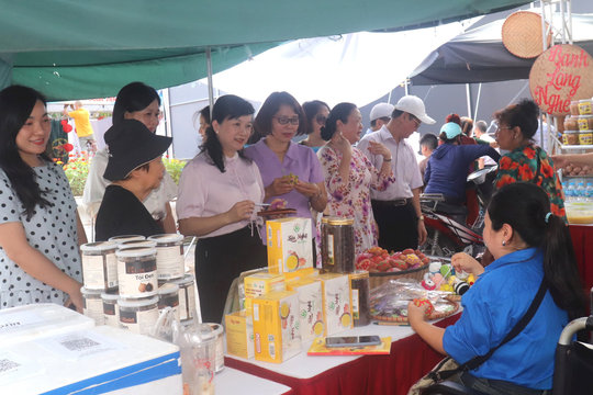 Phường Bạch Mai đẩy mạnh tuyên truyền vận động nhân dân sử dụng hàng Việt