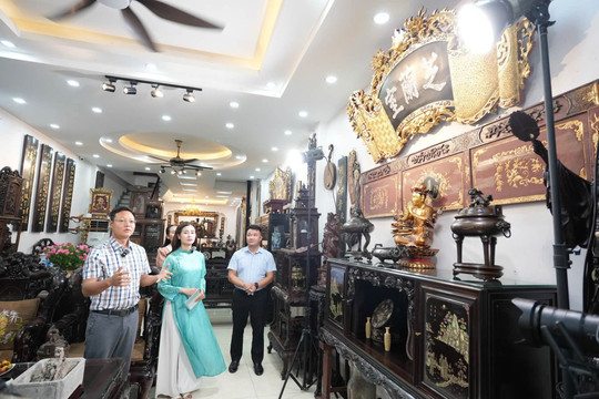 Đưa tinh hoa đồ gỗ Đan Phượng vươn xa