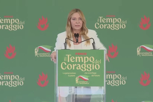 Italia đề xuất giới hạn học sinh nước ngoài, cấm che kín mặt trong trường học