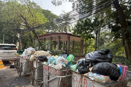 Phường Hà Đông: Vườn hoa bị bỏ quên, nhếch nhác giữa đô thị