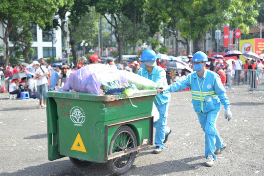 Hà Nội phấn đấu 100% chất thải rắn công nghiệp được thu gom, xử lý