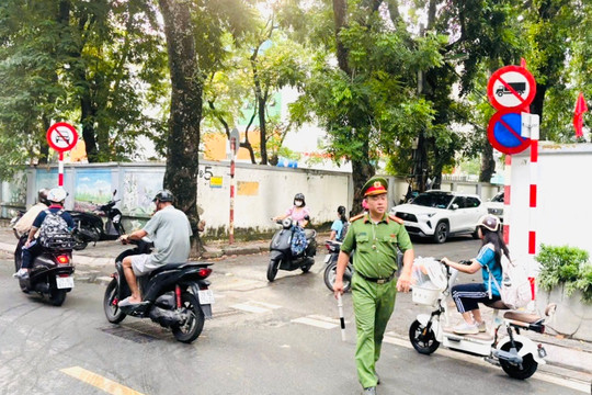 Phường Kim Liên: Gỡ “điểm nghẽn” về giao thông trên phố Hoàng Tích Trí
