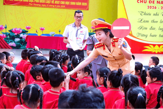 Lan tỏa văn hóa chấp hành pháp luật từ học đường