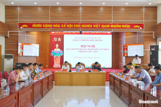 Phường Phú Thượng thống nhất chủ trương tổ chức lại 5 phòng chuyên môn