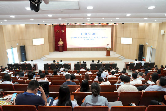 Đảng ủy UBND TP Hà Nội: Tăng cường kỹ năng bảo vệ nền tảng tư tưởng của Đảng
