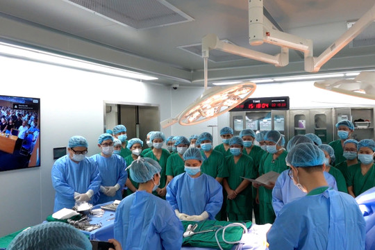 Xúc động tiễn đưa nữ cán bộ Bệnh viện Xanh Pôn hiến tạng cứu sống nhiều bệnh nhân nguy kịch
