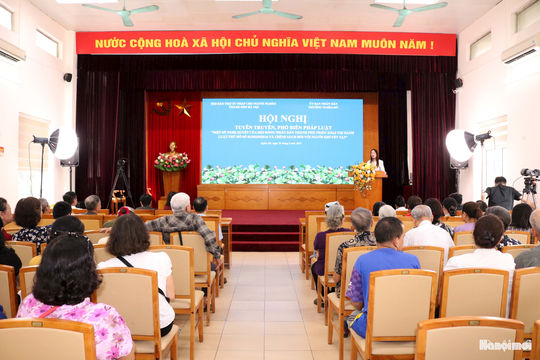 Đưa chính sách pháp luật đến với người dân