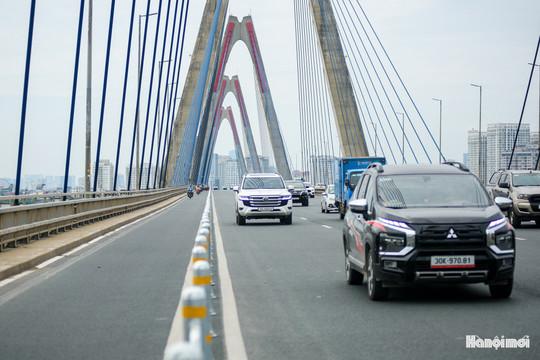 Hà Nội thí điểm giảm tốc độ, tăng khoảng cách an toàn trên cầu Nhật Tân