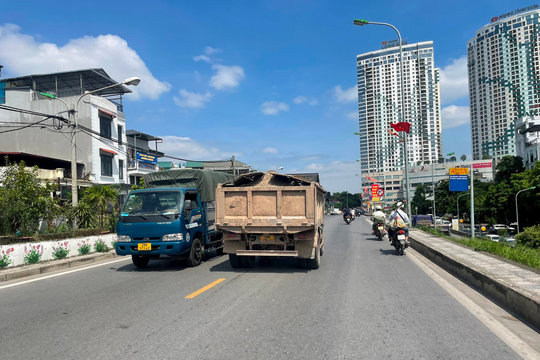 Hà Nội phân luồng đường đê Long Biên - Xuân Quan để thi công cầu Trần Hưng Đạo
