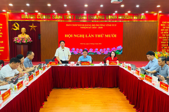 Vĩnh Tuy: Thống nhất tổ chức lại các phòng chuyên môn của UBND phường