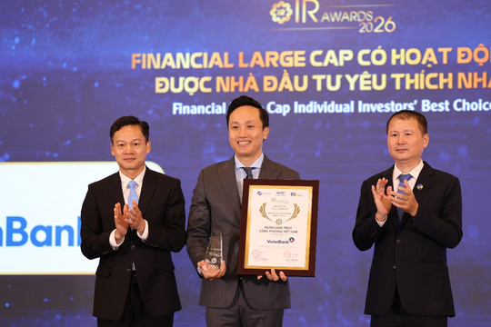 VietinBank năm thứ 4 liên tiếp được vinh danh DNNY có hoạt động IR được nhà đầu tư yêu thích nhất