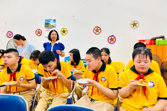 Mùa Trung thu ấm áp của trẻ em phường Hoàng Mai