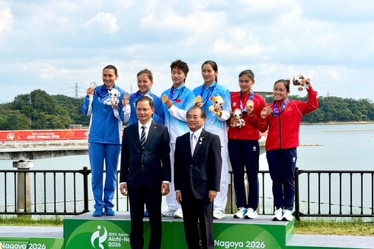Nguyễn Thị Hương, Diệp Thị Hương giành Huy chương đồng canoeing đôi nữ 500m