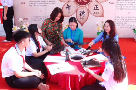 Xã Ô Diên quảng bá “Con đường Đạo học” đưa di sản đến gần hơn với du khách