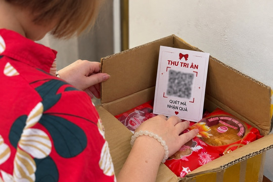 Mất tiền vì quét mã QR bưu phẩm “tri ân”: Nhận diện tội phạm để phòng ngừa