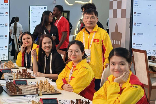 Cờ vua nữ Việt Nam lần thứ hai vào nhóm 10 đội dẫn đầu Olympiad