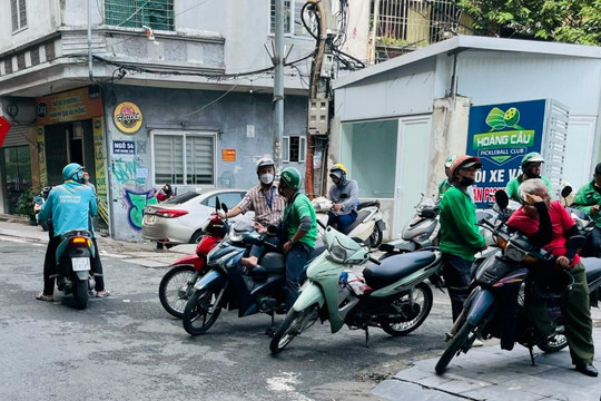 Hoàn thiện pháp luật, bảo đảm quyền lợi lao động nền tảng số