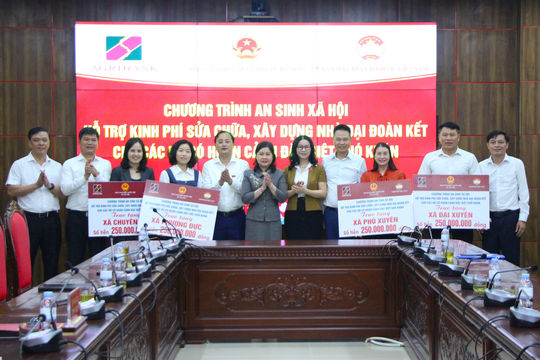 Agribank hỗ trợ sửa chữa, xây dựng nhà đại đoàn kết tại 4 xã