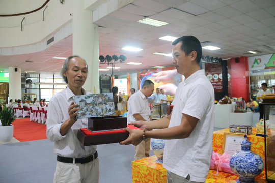 Tôn vinh tinh hoa, khơi nguồn sáng tạo làng nghề