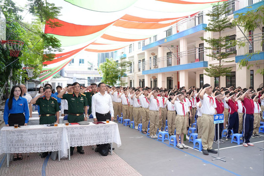 Tiếp mạch nguồn lịch sử tại ngôi trường mới Huỳnh Thúc Kháng
