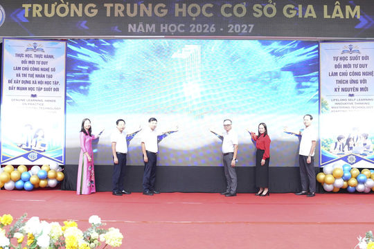 Gia Lâm ra mắt mô hình “Trường học số”