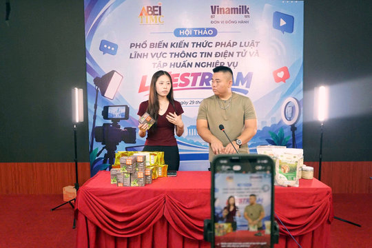 Hội thảo phổ biến kiến thức pháp luật lĩnh vực thông tin điện tử và tập huấn nghiệp vụ livestream