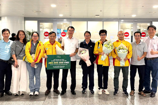 Đội tuyển cờ vua Việt Nam trở về sau những dấu ấn tại Olympiad 2026