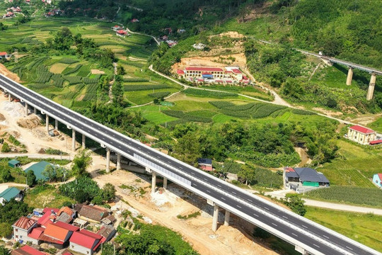 Nghiên cứu đưa cao tốc Hữu Nghị - Chi Lăng, Đồng Đăng - Trà Lĩnh vào khai thác tạm miễn phí dịp Tết