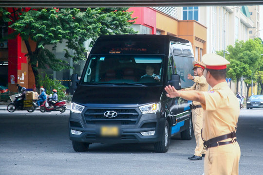 Xe hợp đồng chuyển sang quản lý bằng dữ liệu, siết hoạt động trá hình