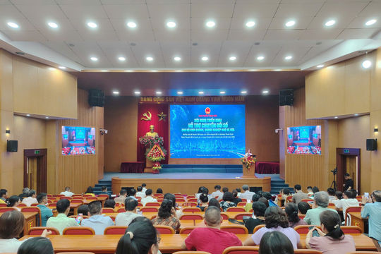 Phường Thanh Xuân hỗ trợ chuyển đổi số cho hộ kinh doanh