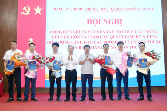 Xã Trần Phú kiện toàn tổ chức các phòng chuyên môn