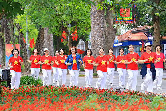 Hà Nội chủ động thích ứng với “làn sóng bạc”