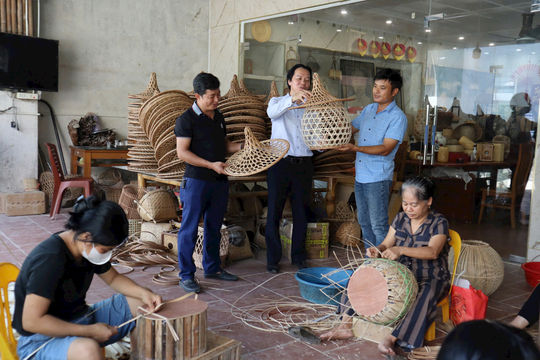 Từ làng nghề đến sản phẩm OCOP giá trị cao ở Hà Nội