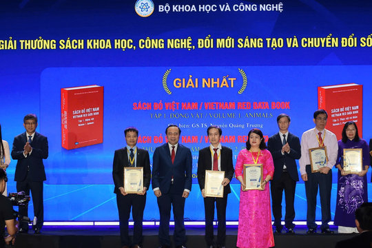 10 tác phẩm được vinh danh tại Giải thưởng Sách khoa học, công nghệ, đổi mới sáng tạo và chuyển đổi số năm 2026