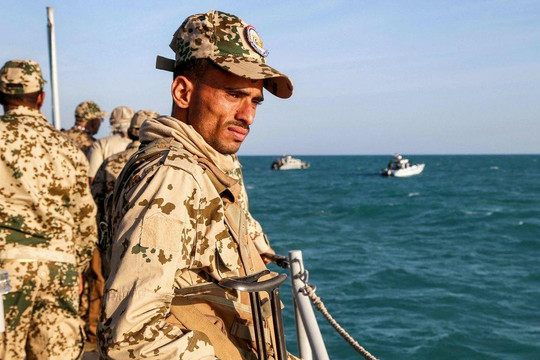Yemen mở chiến dịch đẩy Houthi khỏi cửa ngõ Biển Đỏ