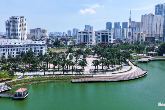 Không gian xanh giữa lòng đô thị tại công viên Phùng Khoang