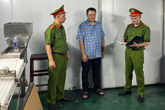 Hơn 1,2 triệu viên sủi giả: Trách nhiệm pháp lý nào đối với người sản xuất?