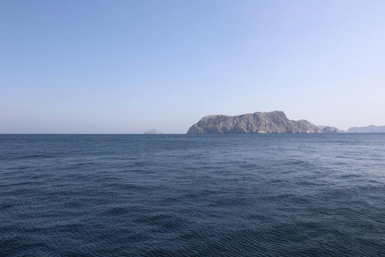 Lưu lượng tàu chở dầu qua Eo biển Hormuz xuống mức thấp nhất trong 2 tháng