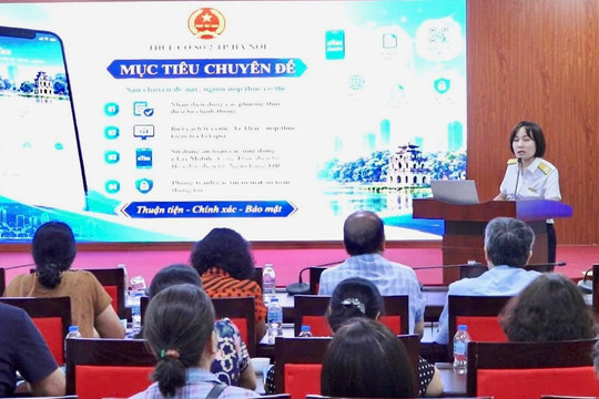 Phường Ba Đình tăng cường hỗ trợ người dân sử dụng dịch vụ số an toàn