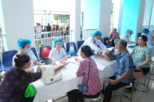 Thủ đô giữ vững vai trò gương mẫu, đi đầu