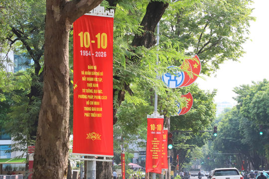 Phường Cửa Nam trang hoàng rực rỡ mừng 72 năm Ngày Giải phóng Thủ đô