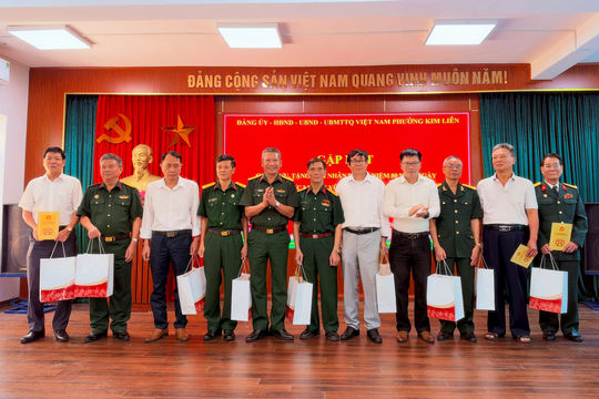 Phường Kim Liên tri ân các thế hệ cán bộ lực lượng vũ trang Thủ đô