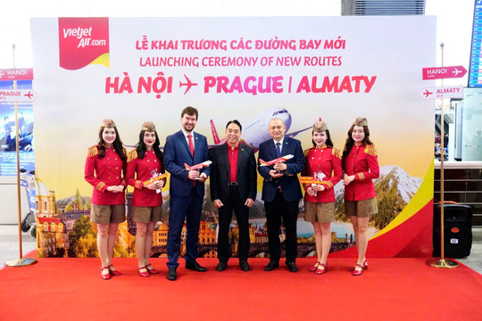 Hà Nội mở rộng kết nối hàng không, quảng bá du lịch Thủ đô