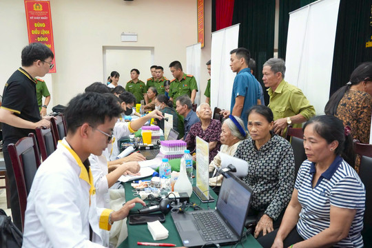 Xã Thanh Oai thu nhận mẫu ADN thân nhân liệt sĩ