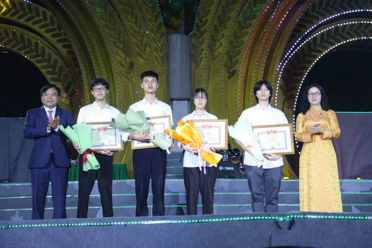 Tân sinh viên Học viện Nông nghiệp Việt Nam được kỳ vọng làm chủ công nghệ, sáng tạo vì cộng đồng