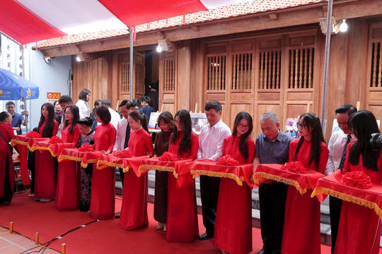 Xã Thư Lâm khánh thành cụm di tích nhà thờ Ca công, chùa Lỗ Khê, khai giảng lớp truyền dạy Ca trù